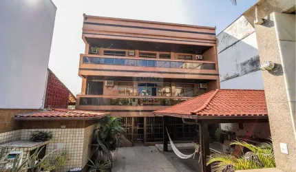 Casa para venda em Moneró de 449.00m² com 4 Quartos, 3 Suites e 3 Garagens