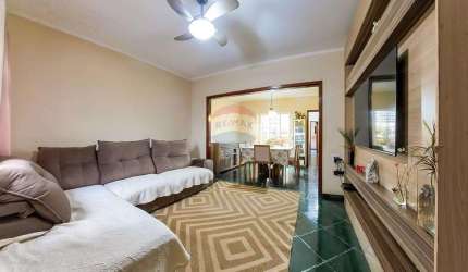 Casa para venda em Jardim Das Flores de 182.00m² com 3 Quartos e 2 Garagens