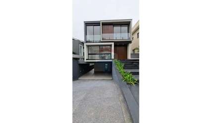 Casa para venda em Residencial Real Park de 374.00m² com 4 Quartos, 4 Suites e 4 Garagens