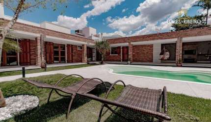Casa de Condomínio para venda em Colinas Do Paraíso de 334.00m² com 5 Quartos, 3 Suites e 4 Garagens