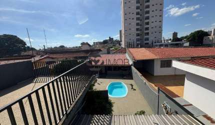 Casa para alugar em Centro de 150.00m² com 3 Quartos, 1 Suite e 2 Garagens