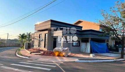 Casa de Condomínio para venda em Condomínio Residencial Recanto Do Lago de 202.00m² com 3 Quartos e 4 Garagens
