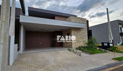 Casa de Condomínio para venda em Setlife Residence Club 2 de 166.00m² com 3 Quartos, 3 Suites e 2 Garagens