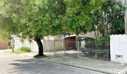 Casa para venda em Jardim América de 261.10m² com 3 Quartos, 1 Suite e 4 Garagens