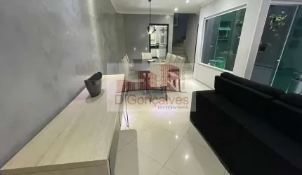 Sobrado para venda em Centro de 164.00m² com 3 Quartos, 1 Suite e 4 Garagens