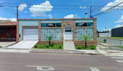 Casa para venda em São Gabriel de 180.00m² com 3 Quartos, 1 Suite e 5 Garagens