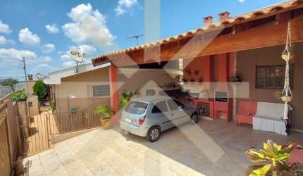 Casa para venda em Jardim Pacaembu de 340.00m² com 5 Quartos, 1 Suite e 6 Garagens