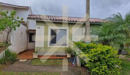 Casa para venda em Jardim Ipanema de 80.00m² com 2 Quartos, 1 Suite e 2 Garagens