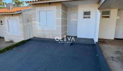 Casa de Condomínio para venda em Morada Dos Ypes de 49.00m² com 2 Quartos e 2 Garagens