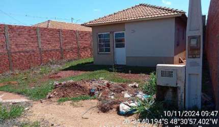 Casa para venda em Conjunto Habitacional Vida Nova de 200.00m² com 2 Quartos