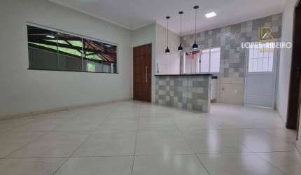 Casa para venda em Jardim Planalto de 100.00m² com 2 Quartos, 1 Suite e 2 Garagens
