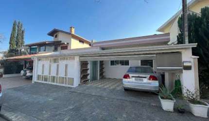 Casa de Condomínio para venda em Condomínio Granja Olga Iii de 230.00m² com 2 Quartos, 1 Suite e 2 Garagens