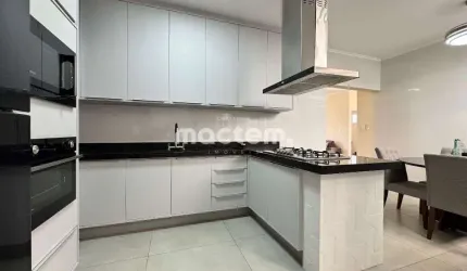 Casa para venda em Jardim Paulistano de 178.00m² com 3 Quartos, 1 Suite e 5 Garagens