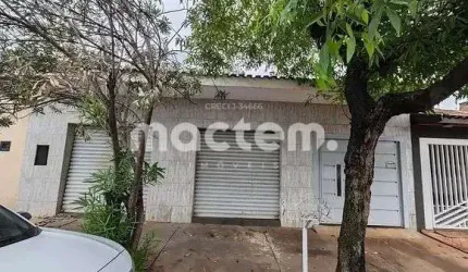 Casa para venda em Parque Residencial Dos Ipês de 200.00m² com 2 Quartos e 1 Garagem