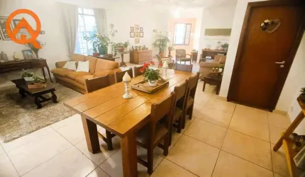 Casa para venda em Cidade Universitária de 210.50m² com 4 Quartos, 1 Suite e 5 Garagens