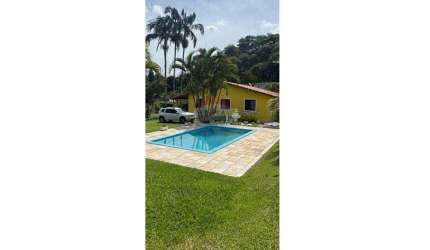 Chácara para venda em Parque Dos Jacarandás de 215.00m² com 4 Quartos e 1 Suite