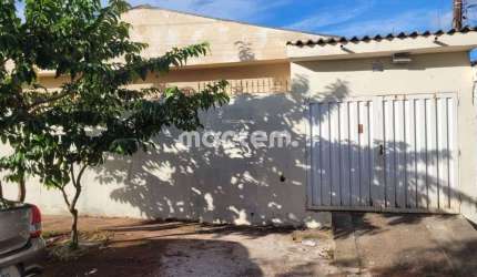Casa para venda em Jardinópolis de 111.00m² com 3 Quartos e 1 Garagem