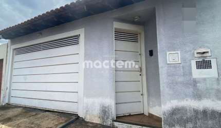 Casa para venda em Parque Dos Flamboyans de 70.00m² com 2 Quartos, 1 Suite e 2 Garagens