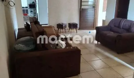Casa para venda em Jardinópolis de 187.00m² com 4 Quartos, 1 Suite e 3 Garagens