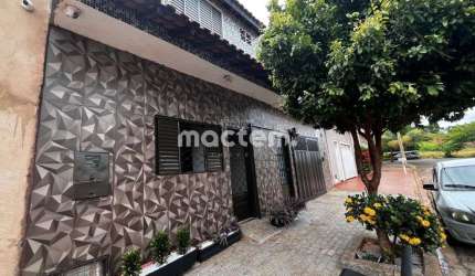 Sobrado para venda em Jardinópolis de 250.00m² com 4 Quartos e 2 Garagens