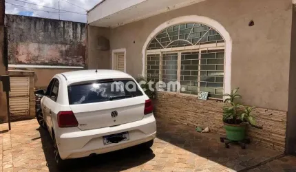 Casa para venda em Sumarezinho de 150.00m² com 3 Quartos, 1 Suite e 3 Garagens