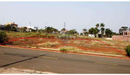 Terreno para venda em Centro de 322.90m²
