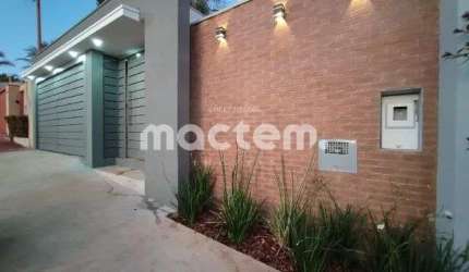 Casa para venda em Cravinhos de 165.00m² com 3 Quartos e 1 Suite