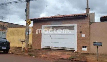 Casa para venda em Jardinópolis de 250.00m² com 3 Quartos, 1 Suite e 3 Garagens