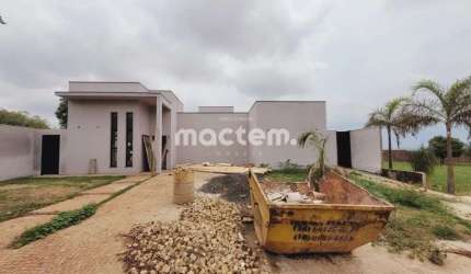 Casa de Condomínio para venda em Cravinhos de 200.00m² com 2 Quartos, 2 Suites e 2 Garagens