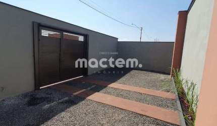 Casa para venda em Cravinhos de 69.00m² com 2 Quartos e 3 Garagens