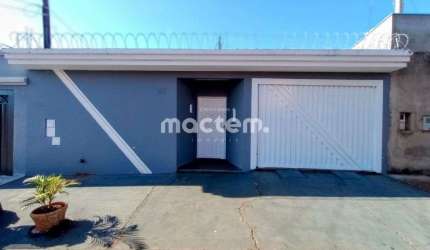 Casa para venda em Parque Dos Lagos de 170.00m² com 2 Quartos, 1 Suite e 3 Garagens