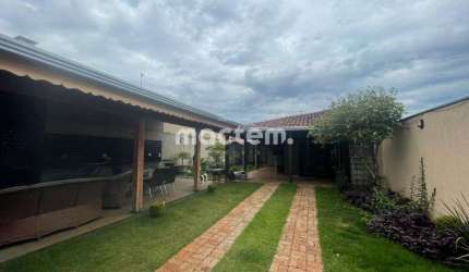 Casa para venda em Parque Dos Lagos de 155.00m² com 2 Quartos, 1 Suite e 3 Garagens