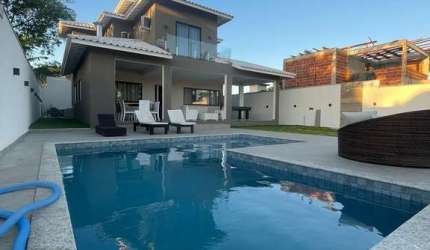 Casa de Condomínio para venda em Caravelas de 200.00m² com 4 Quartos, 4 Suites e 2 Garagens