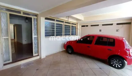 Casa para venda em Vila Virgínia de 208.00m² com 3 Quartos, 1 Suite e 2 Garagens