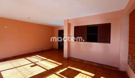 Casa para venda em Vila Virgínia de 101.00m² com 2 Quartos e 5 Garagens