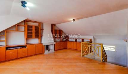Casa de Condomínio para alugar em Parolin de 131.00m² com 3 Quartos, 1 Suite e 2 Garagens