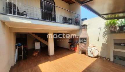 Sobrado para venda em Jardim Antártica de 127.00m² com 3 Quartos, 1 Suite e 2 Garagens