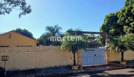Fazenda / Sítio para venda em Recreio Das Acácias de 199.00m² com 2 Quartos e 15 Garagens