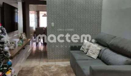 Casa para venda em Jardim Jandaia de 183.00m² com 2 Quartos e 2 Garagens
