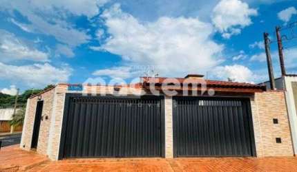 Casa para venda em Parque Residencial Lagoinha de 238.00m² com 3 Quartos, 1 Suite e 3 Garagens