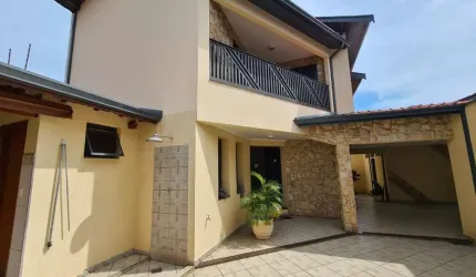 Casa para venda em Nova Piracicaba de 206.00m² com 3 Quartos, 1 Suite e 2 Garagens