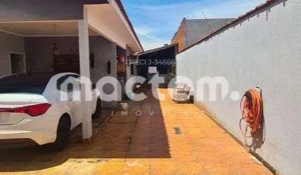 Casa para venda em Parque Residencial Cândido Portinari de 142.00m² com 3 Quartos, 1 Suite e 6 Garagens