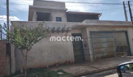 Casa para venda em Parque Residencial Cândido Portinari de 320.00m² com 3 Quartos, 1 Suite e 3 Garagens