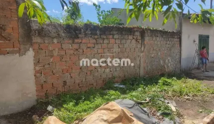 Terreno para venda em Parque Dos Pinus de 200.00m²