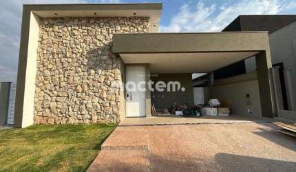 Casa de Condomínio para venda em Vila Do Golf de 160.00m² com 3 Quartos, 3 Suites e 4 Garagens