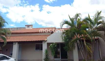 Casa para venda em Parque Residencial Cândido Portinari de 161.00m² com 3 Quartos, 2 Suites e 4 Garagens
