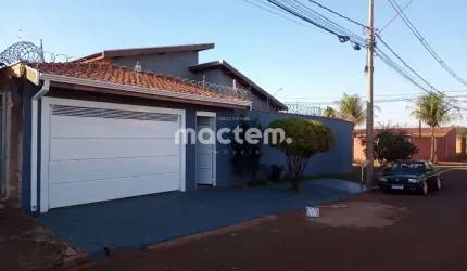 Casa para venda em Jardinópolis de 225.00m² com 2 Quartos, 1 Suite e 4 Garagens