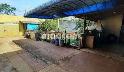 Casa para venda em Parque Das Figueiras de 120.00m² com 2 Quartos e 4 Garagens