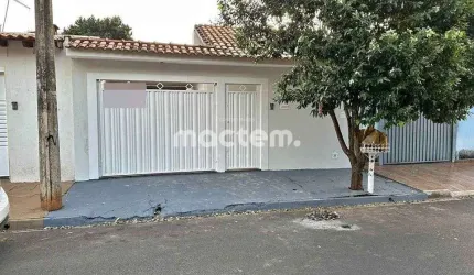 Casa para venda em Parque Dos Flamboyans de 100.00m² com 4 Quartos, 1 Suite e 3 Garagens