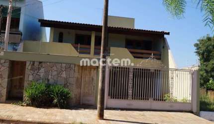 Sobrado para venda em Alto Da Boa Vista de 380.00m² com 4 Quartos, 4 Suites e 4 Garagens
